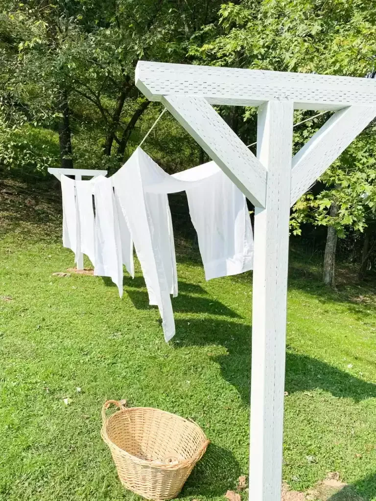 Simple Farmhouse Inspired DIY Clothesline