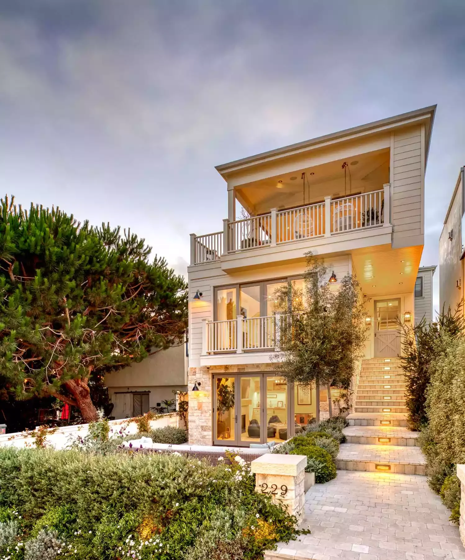 Small Front Yard Lighting