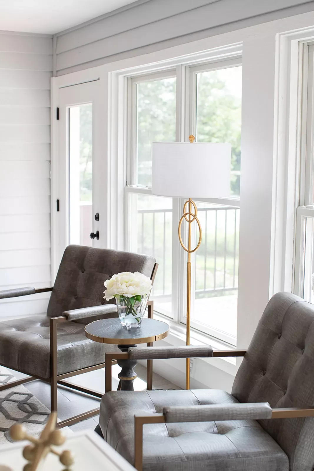 Small Modern Sunroom