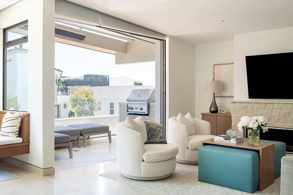 Small Outdoor Balcony Kitchen