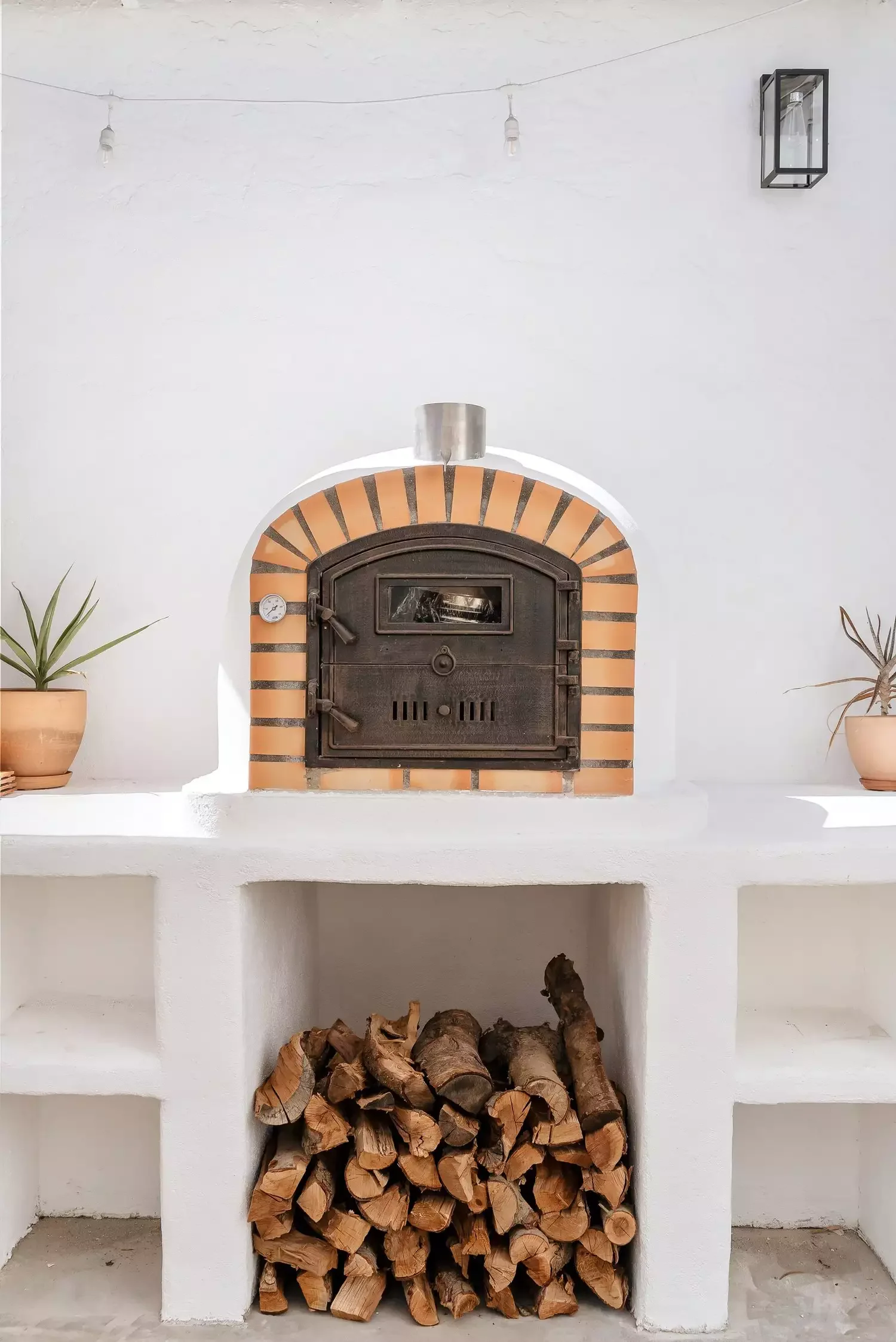 Small Outdoor Pizza Kitchen