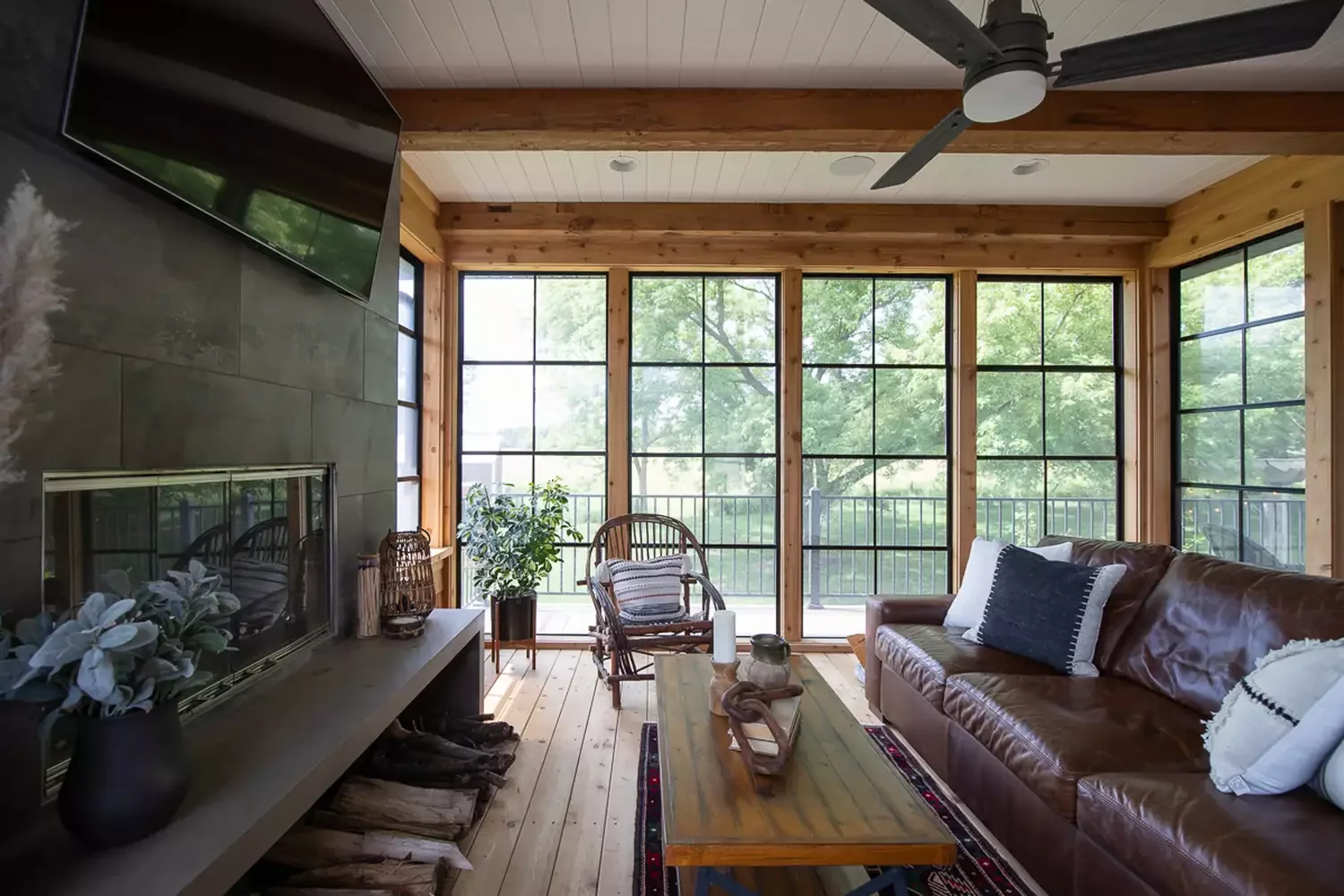 Small Sunroom With TV