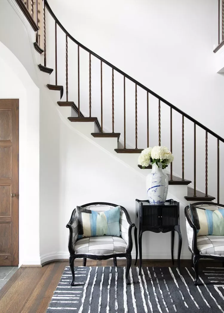 Streamlined Black Stairs