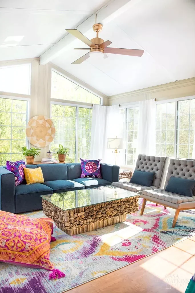 Sunroom With a Ceiling Fan