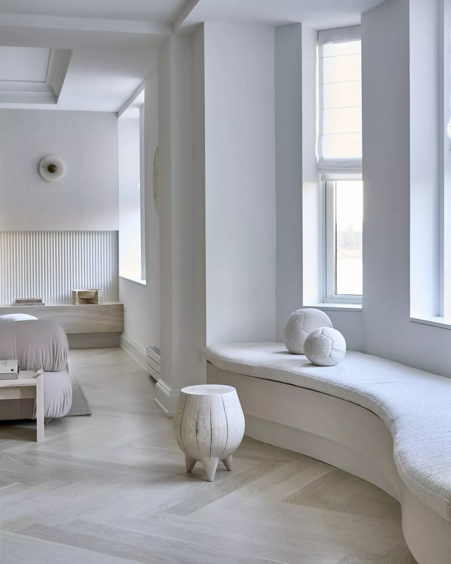 Try a Curved Window Seat