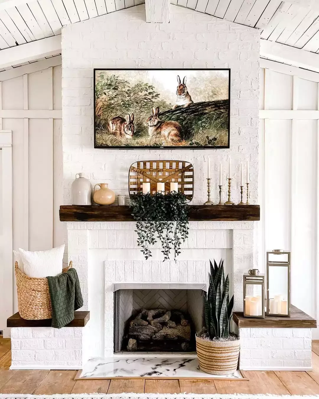 Turn an Empty Basket Into Decor