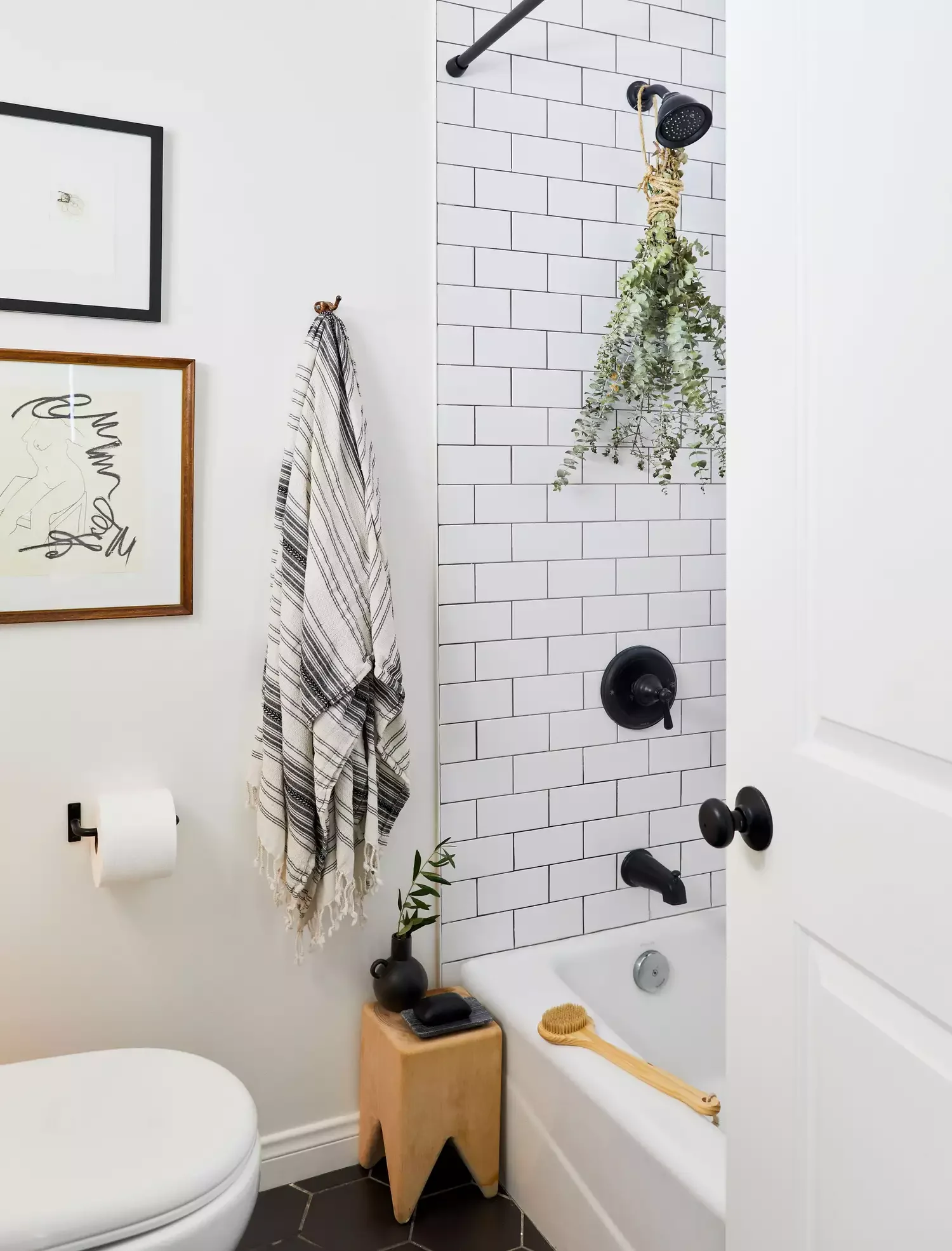 Tuxedo-Style Corner Shower