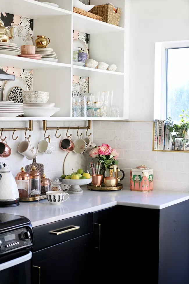 Use Countertop Trays