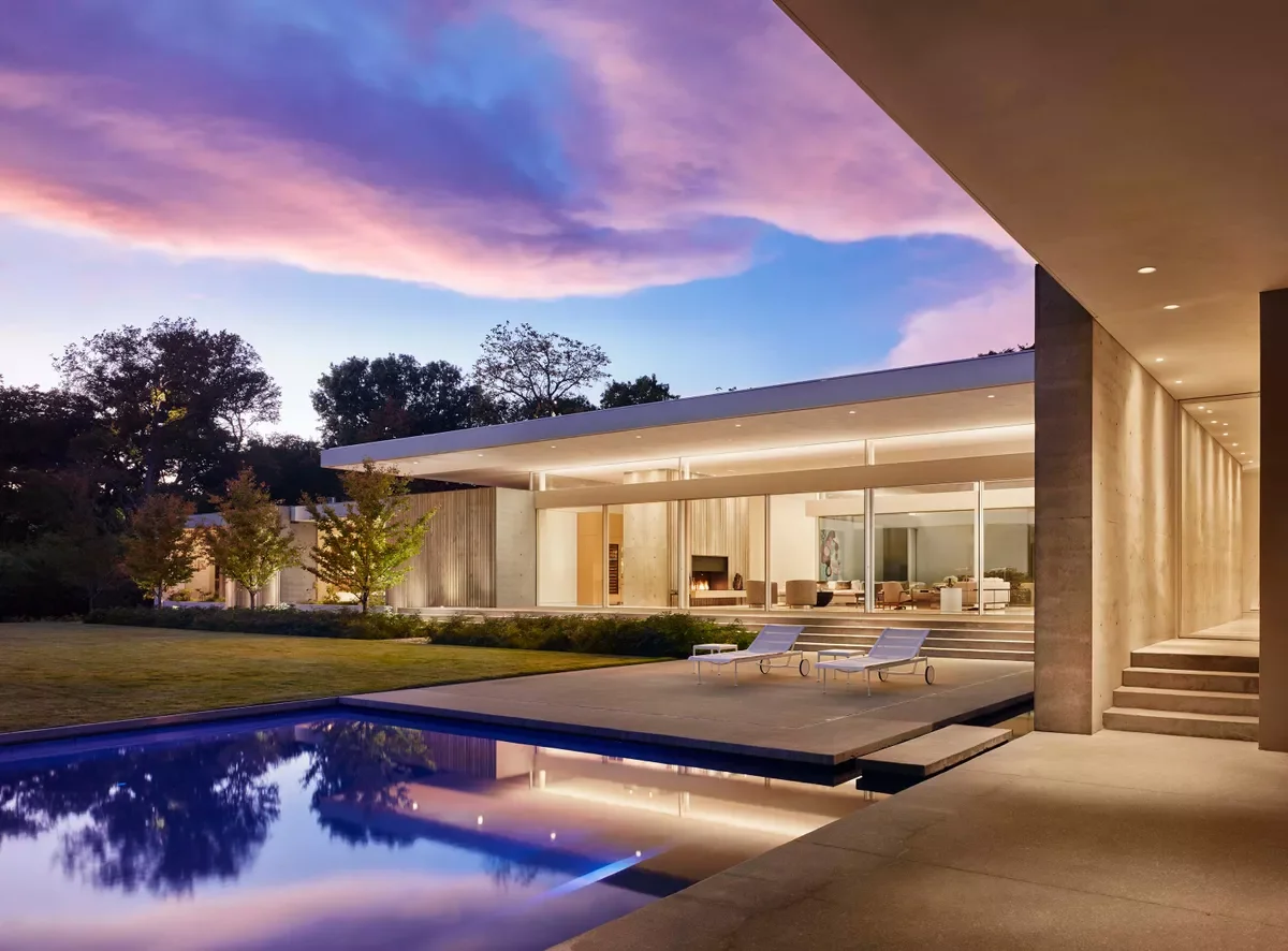Use LED Pool Lighting