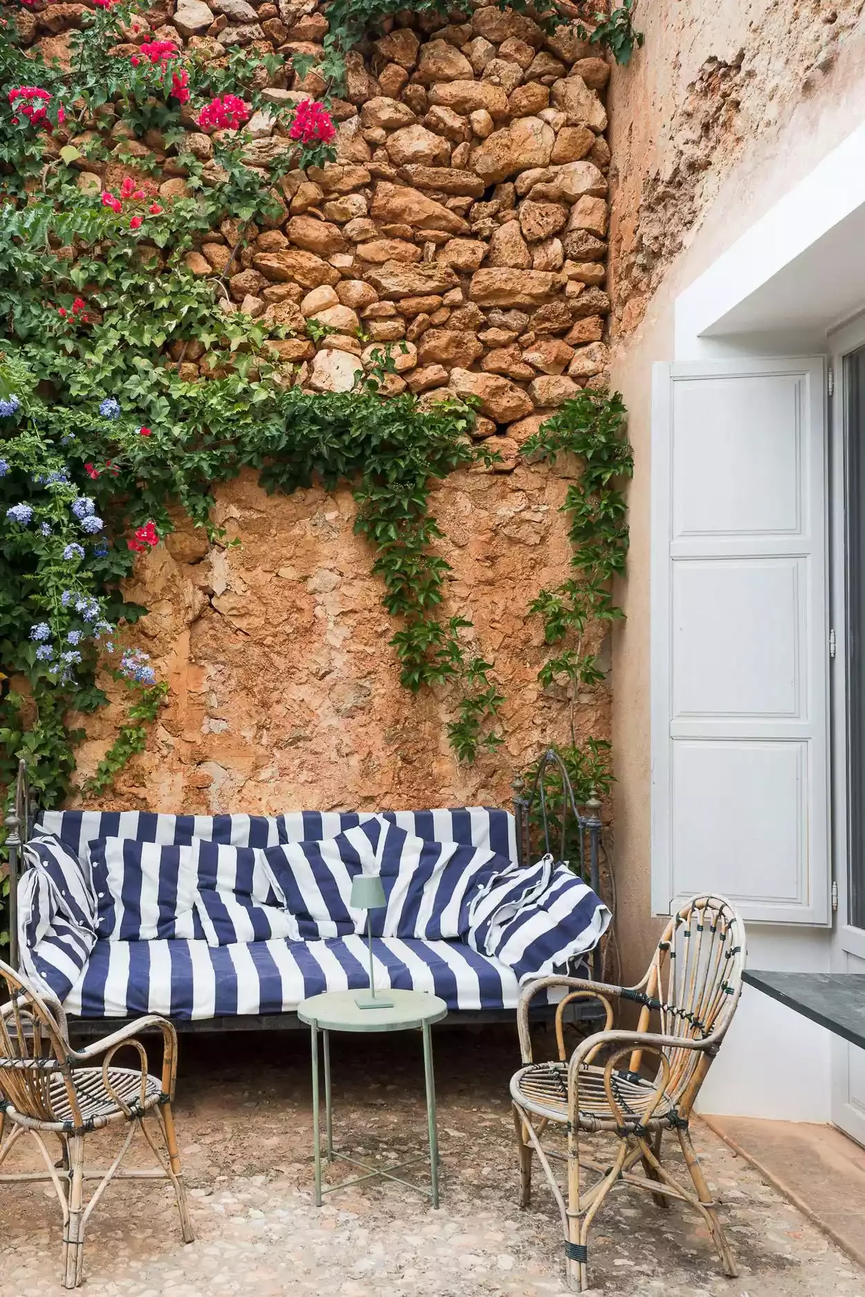 Vertical Flower Vine Garden