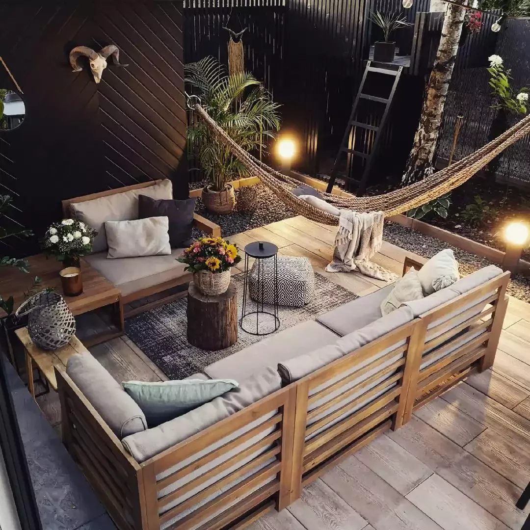 Wood Privacy Walls